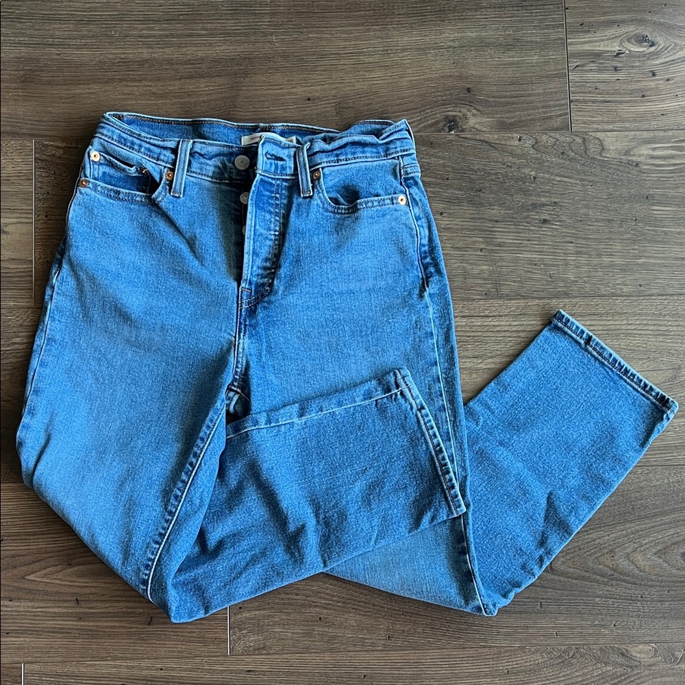 Levi’s Wedgie Straight Jeans